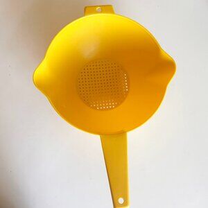 Vintage Tupperware 2 Qt Yellow Strainer